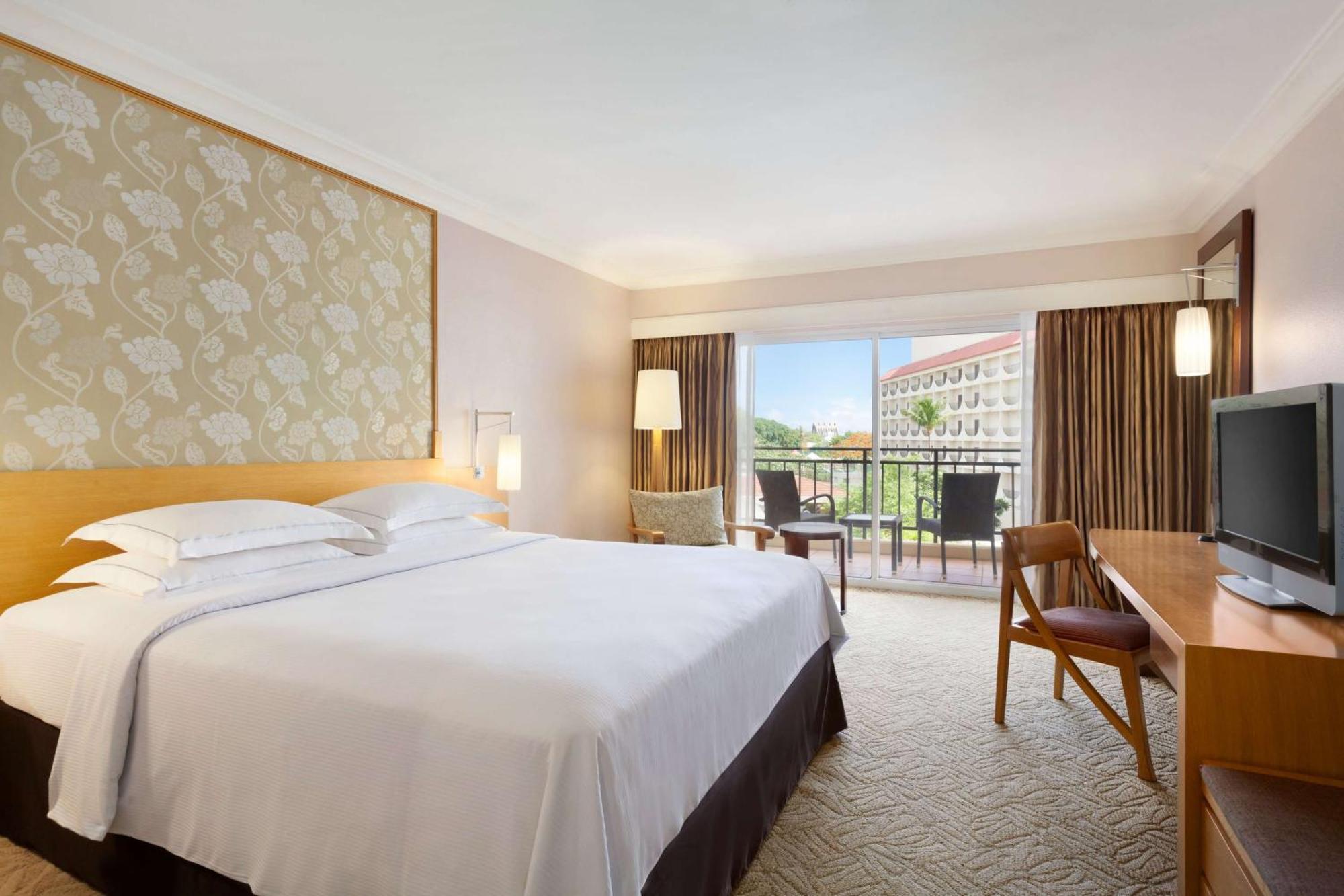 Hilton Guam Resort & Spa Tumon Exterior photo
